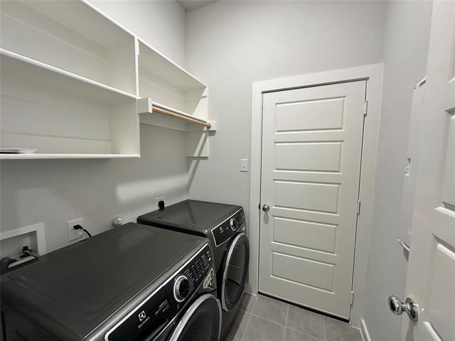 Building Photo - 908 Pne Bch Dr