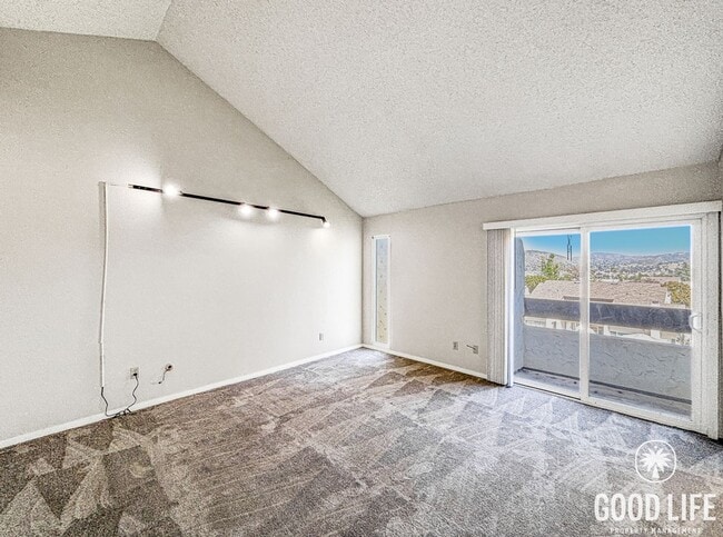 Building Photo - Stunning 3BD/2.5BA Townhouse in El Cajon W/ Central A/C, W/D, 2 Balconies, & Community Pool/Spa!