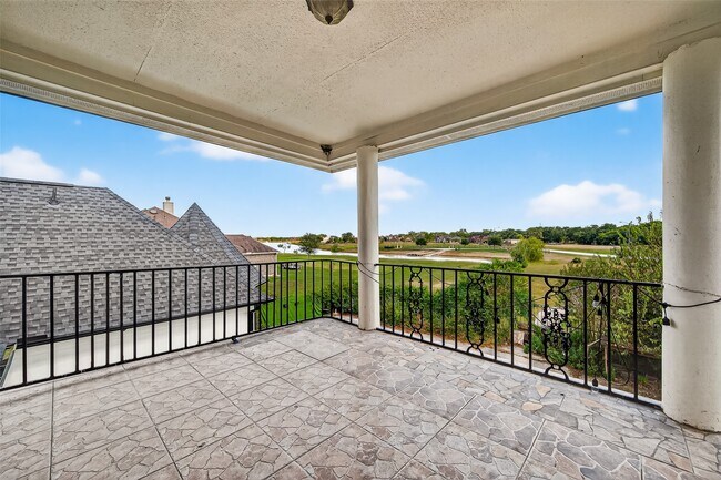 Building Photo - 13819 Lakeview Meadow Dr