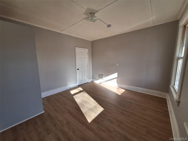 Building Photo - 69 Greenkill Ave