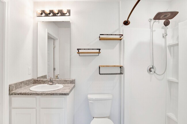 Building Photo - Beautiful 2023 Build Home, available now f...