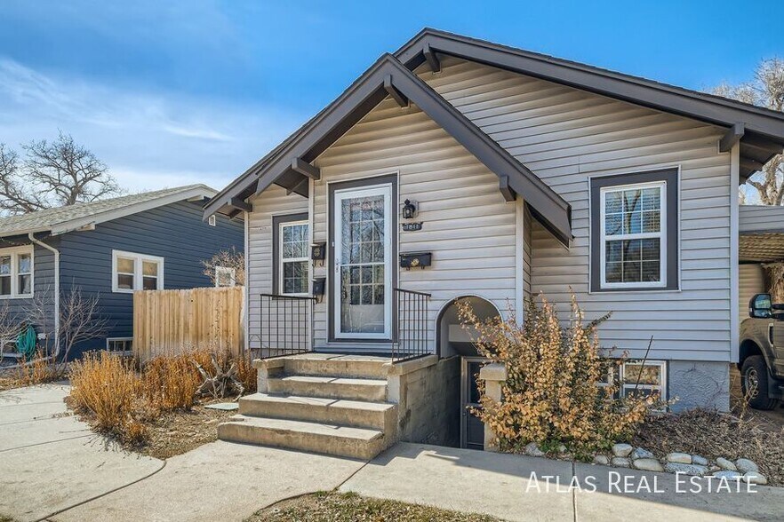 Building Photo - 1811 14th Ave