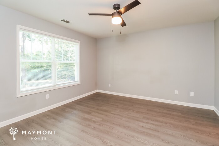 Building Photo - 205 Centre St