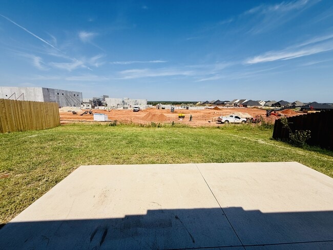Building Photo - 5941 Bradford Pear Ln