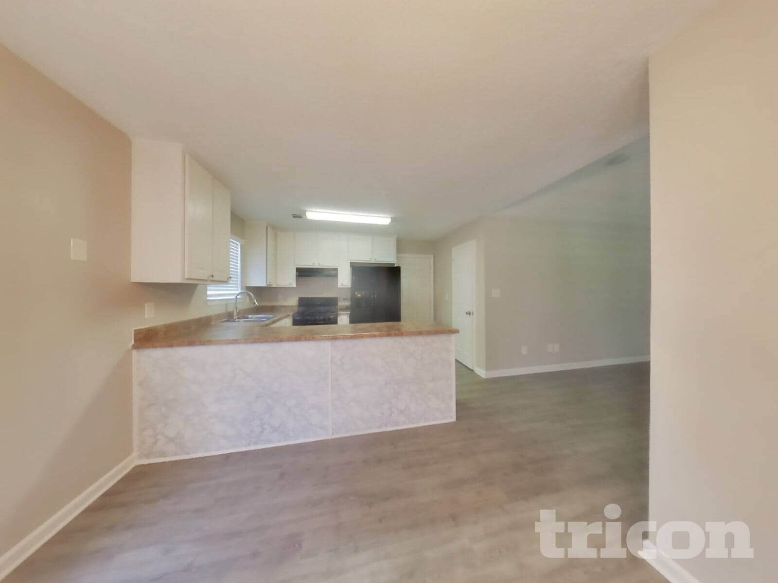 Building Photo - 2024 Meadow Glen Cir