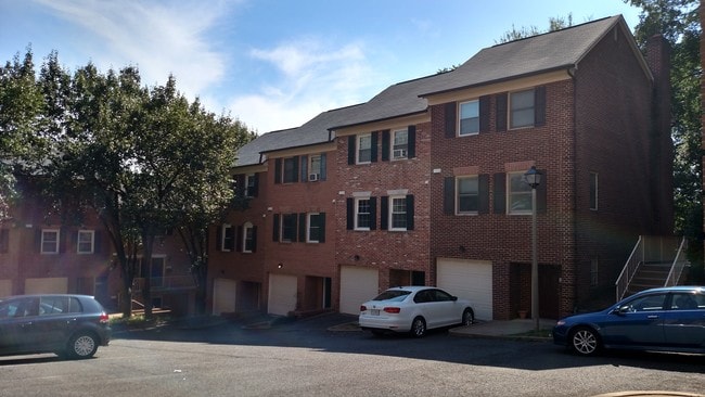 Building Photo - 1204 N Wayne St