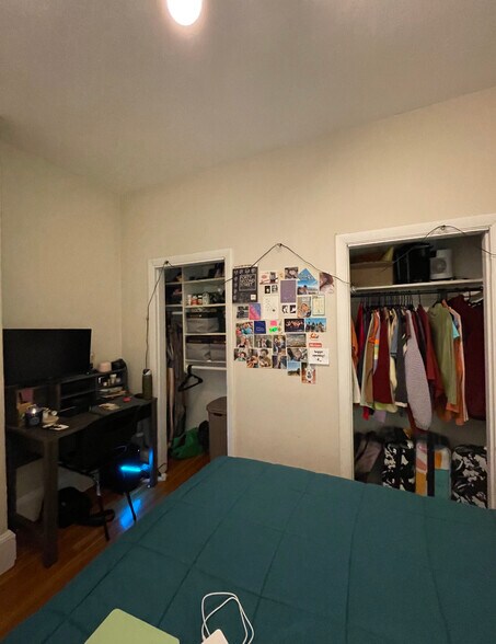 Building Photo - 41 Symphony Rd