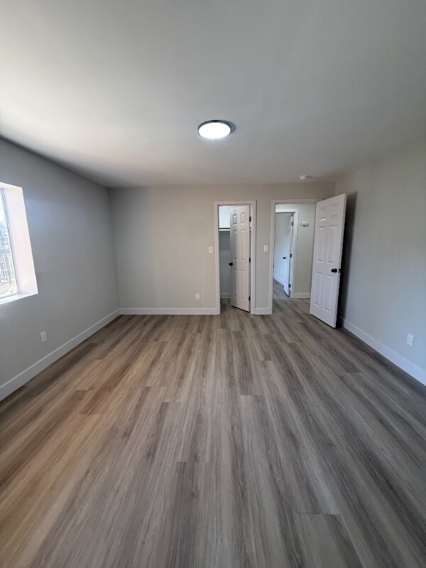 Building Photo - 1443 W 105th St