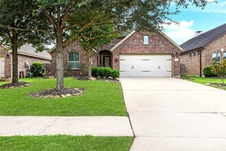 Building Photo - 2911 Fair Chase Dr