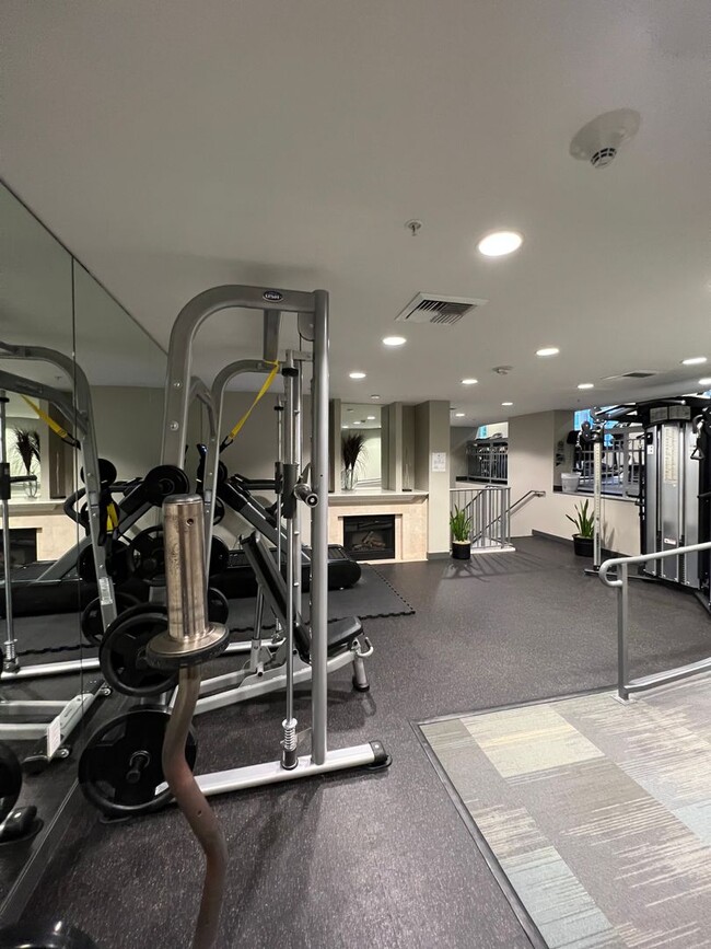 Building Photo - Little Italy LOCATION! Luxury 18th Floor W...