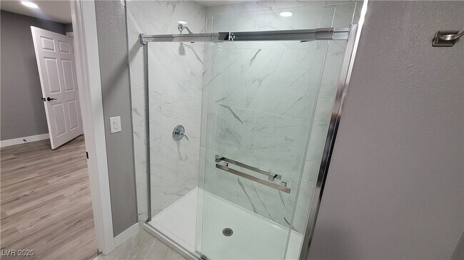 Building Photo - 2600 Sidonia Ave