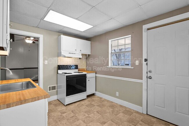 Building Photo - 409 Harrison Ave