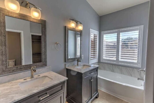 Building Photo - Rancho Sahuarita