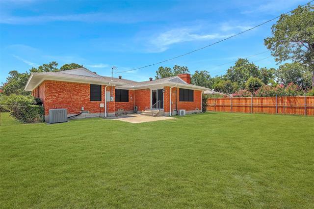 Building Photo - 1422 Flamingo Ln