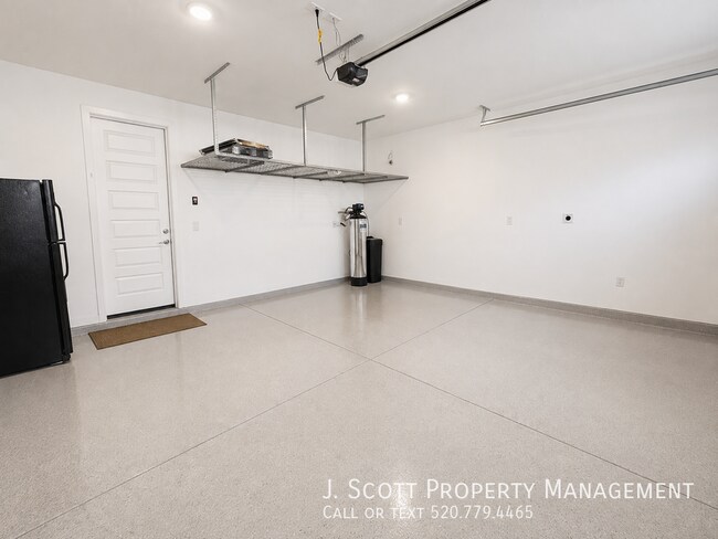 Building Photo - 3347 South Lily-