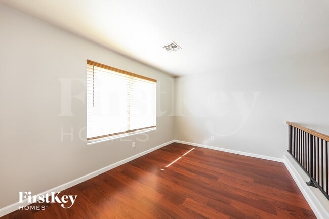 Building Photo - 12807 W Voltaire Ave