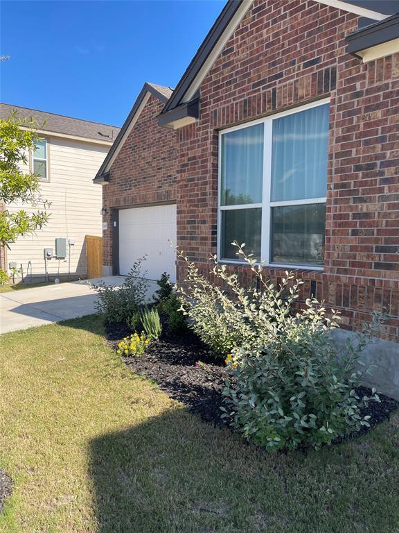 Building Photo - 240 Robert Hightower Dr