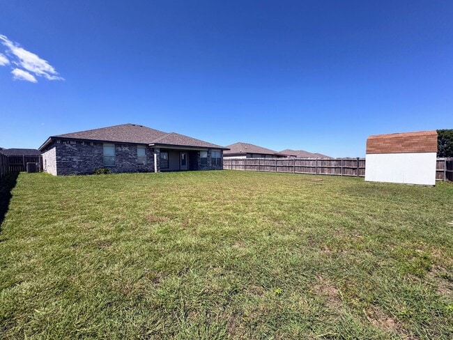 Building Photo - 5104 Bridle Dr