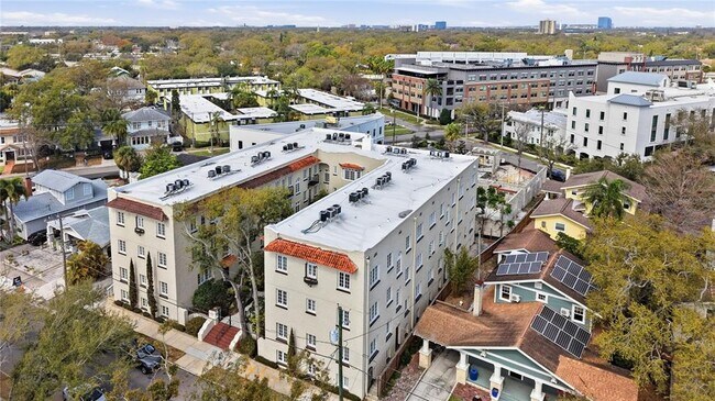 Building Photo - 2117 W Dekle Ave