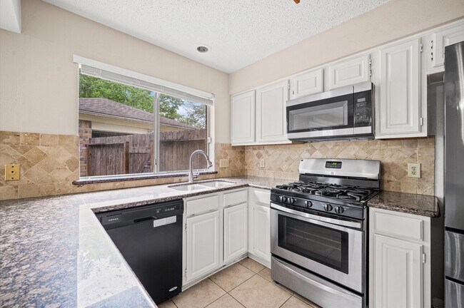 Building Photo - 3018 Granite Lake Dr