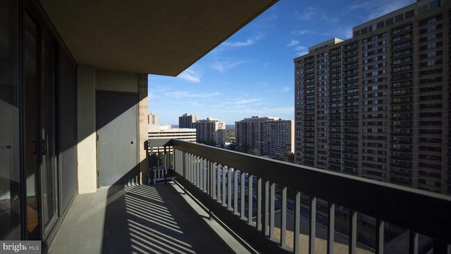 Building Photo - 5505 Seminary Rd