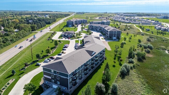 Building Photo - Coulee Ridge Luxury Apartments