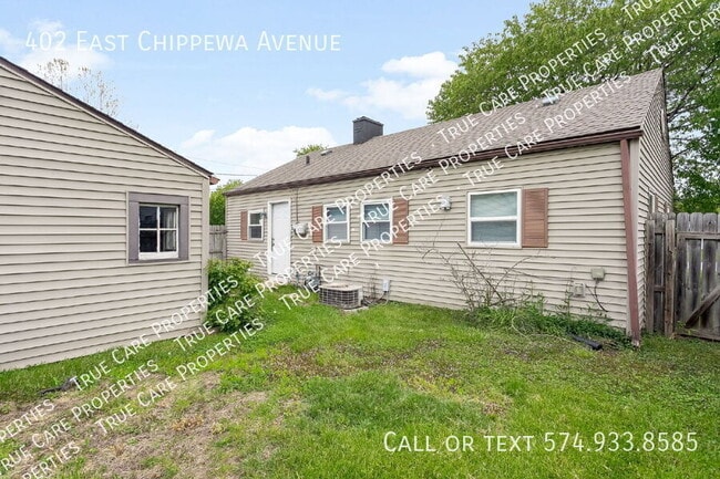 Building Photo - 402 E Chippewa Ave
