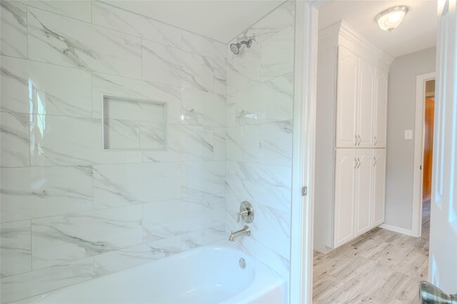 Building Photo - 5938 Theall Rd