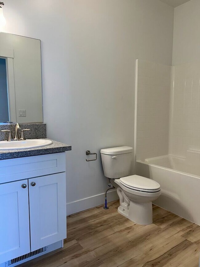 Building Photo - Huckleberry Townhomes