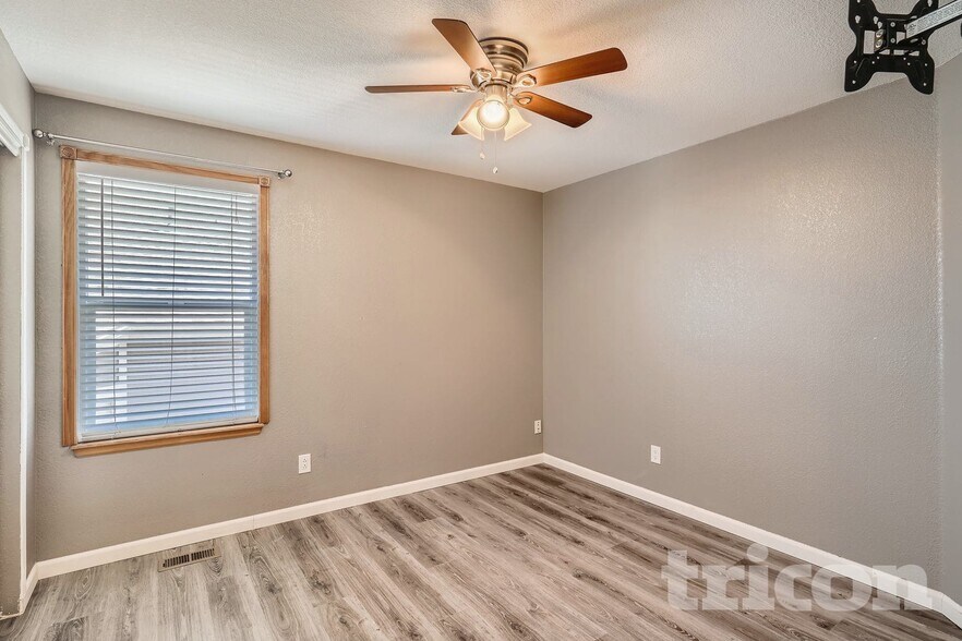 Building Photo - 20430 E Bellewood Pl