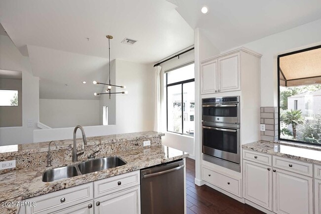 Building Photo - 8989 N Gainey Center Dr
