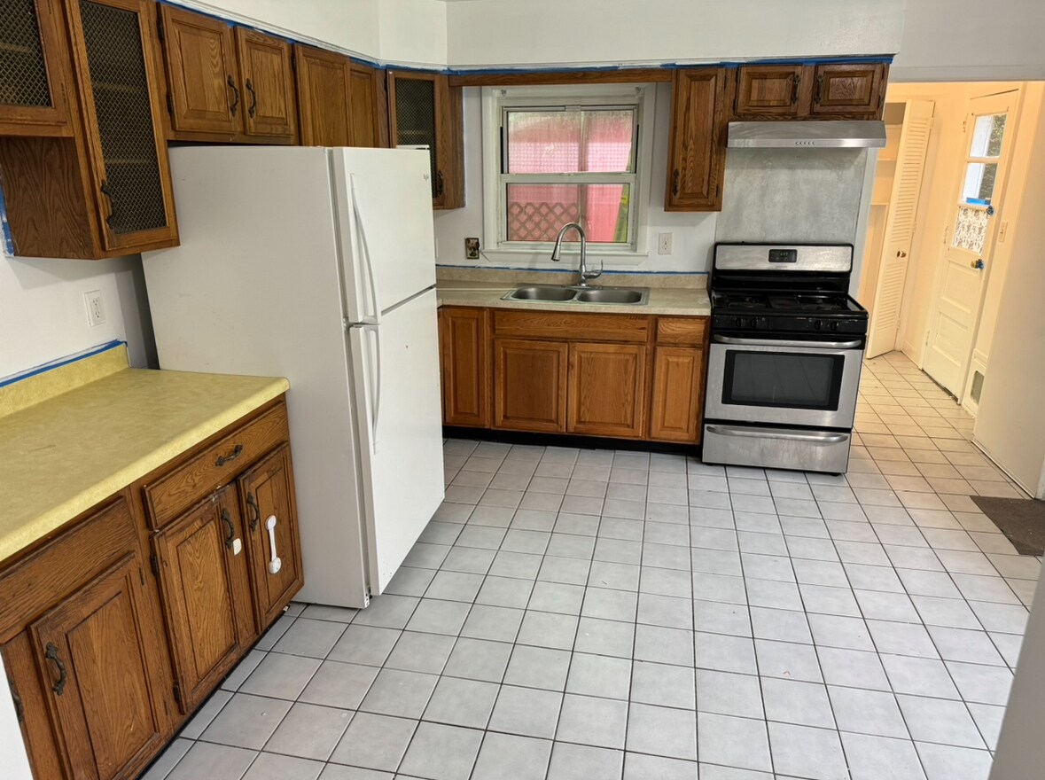 Building Photo - 3 Thomas St