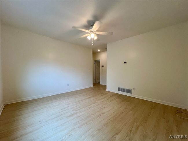 Building Photo - 15 Abbottsford Pl