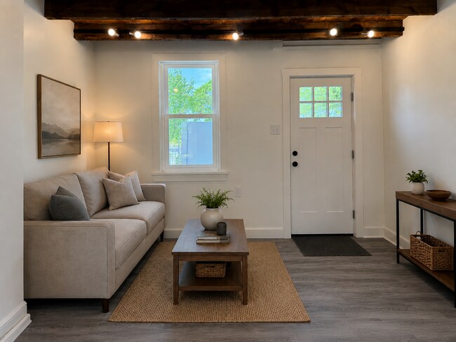 Building Photo - Beautifully Renovated 2 bedroom Tiny Home - End-of-Row Unit w/ Laundry!
