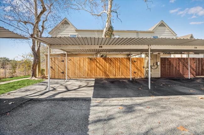 Building Photo - 14703 Barryknoll Ln