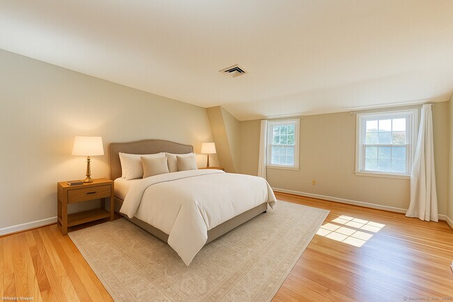 Building Photo - 13 Boxwood Ln
