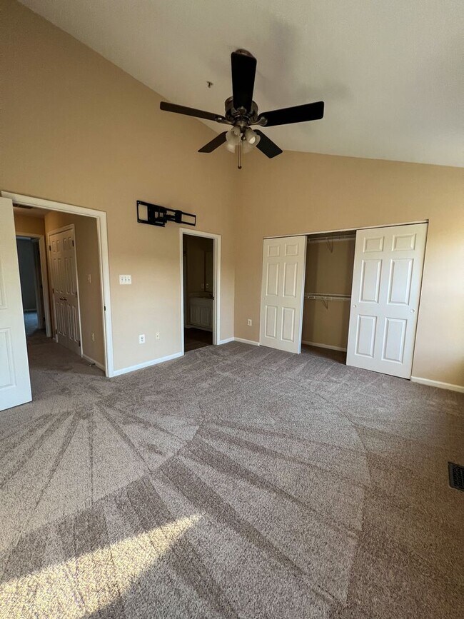 Building Photo - 8646 Willow Leaf Ln