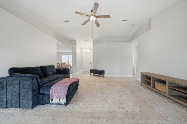 Building Photo - 519 Batten Blvd