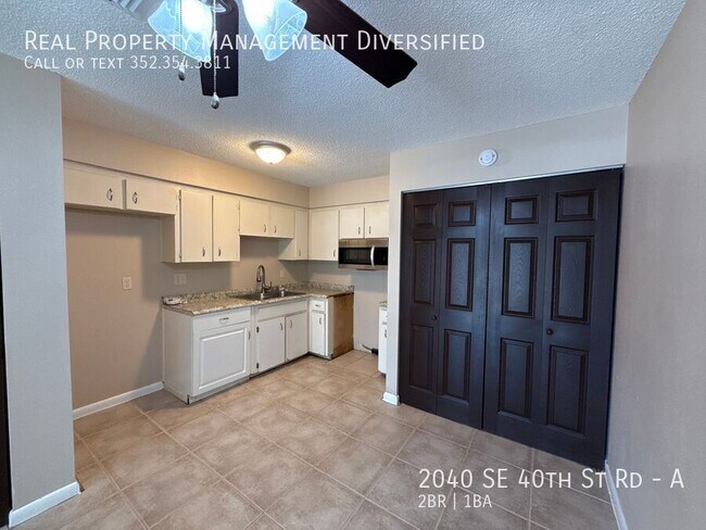 Building Photo - 2040 SE 40th Street Rd