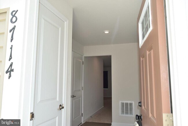 Building Photo - 8714 Upton Ln