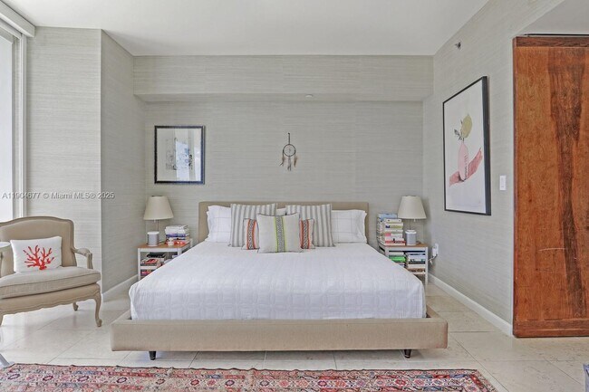 Building Photo - 465 Brickell Ave