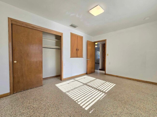 Building Photo - BEACON TRIPLEX