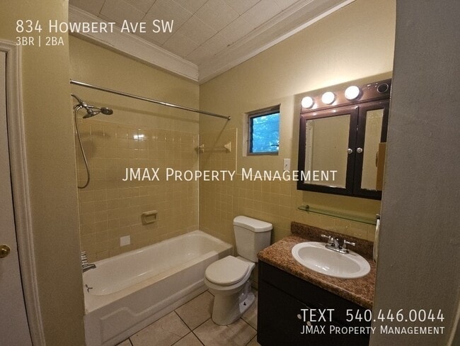 Building Photo - 834 Howbert Ave SW