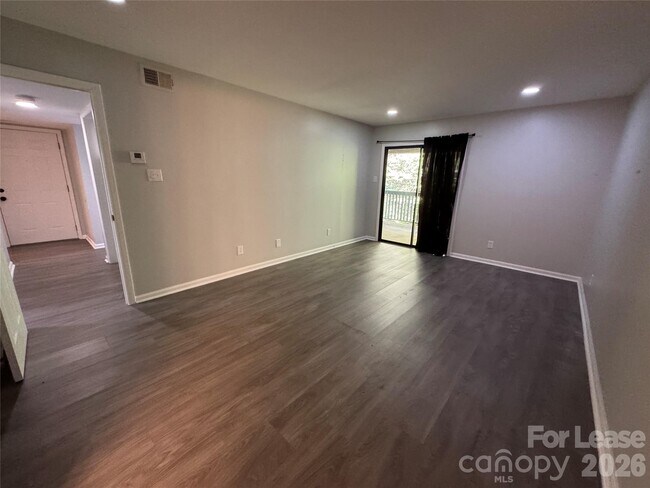 Building Photo - 2501 Kilborne Dr
