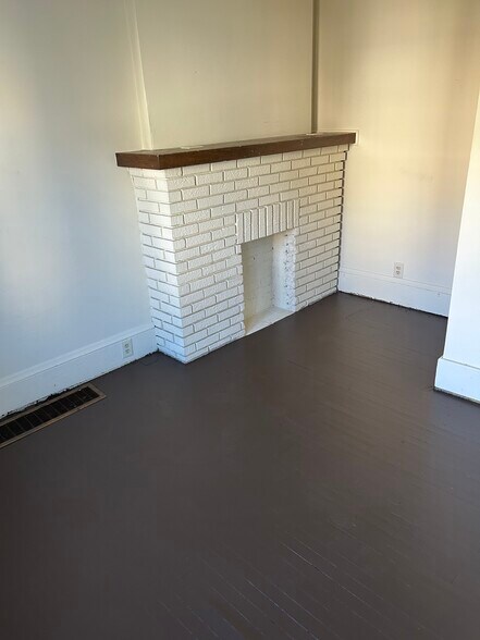 Building Photo - 116 Maryland Ave SW