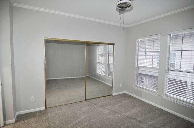 Building Photo - 2902 State St