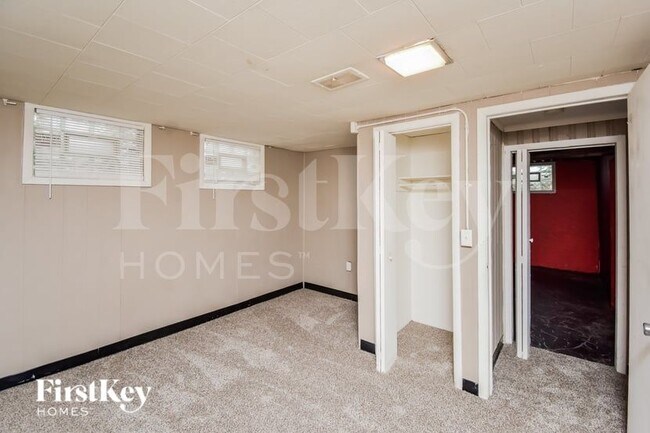 Building Photo - 5602 Culver St