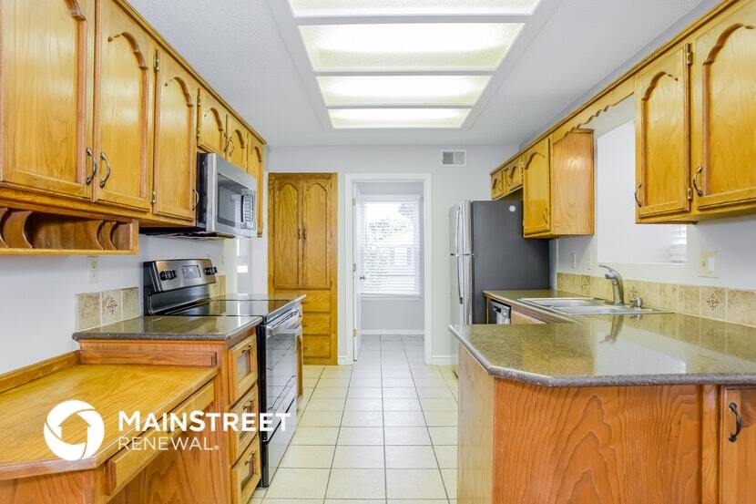 Building Photo - 713 SW Nelson Dr