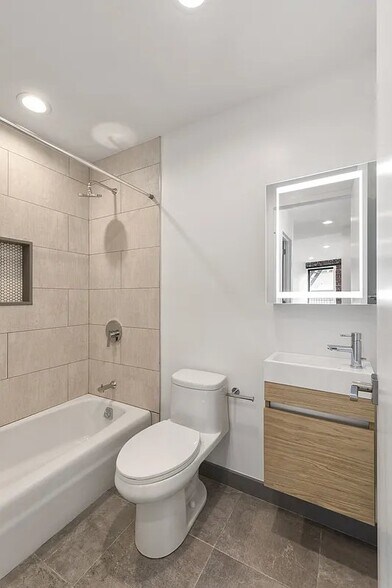 Building Photo - 1057 Fulton St