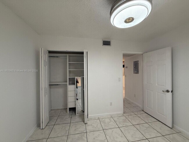 Building Photo - 6540 W 26th Dr